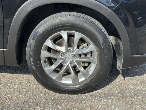 Used 2019 Hyundai Santa Fe SE image 12
