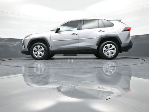Certified 2023 Toyota RAV4 LE image 32