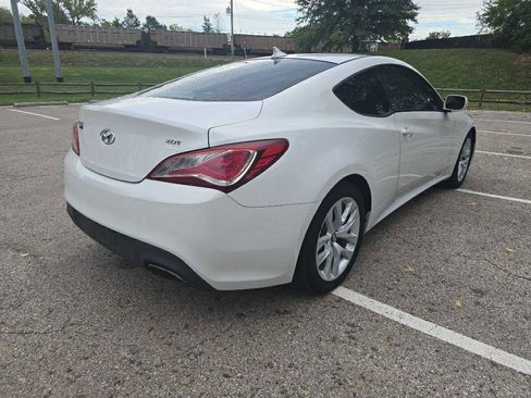 Used 2013 Hyundai Genesis 2.0T image 5