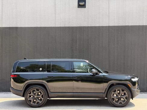 Used 2026 Rivian R1S Adventure AWD/4WD image 8