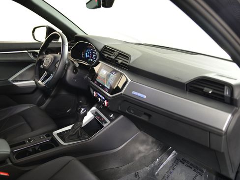 Certified 2022 Audi Q3 2.0T Premium Plus image 21