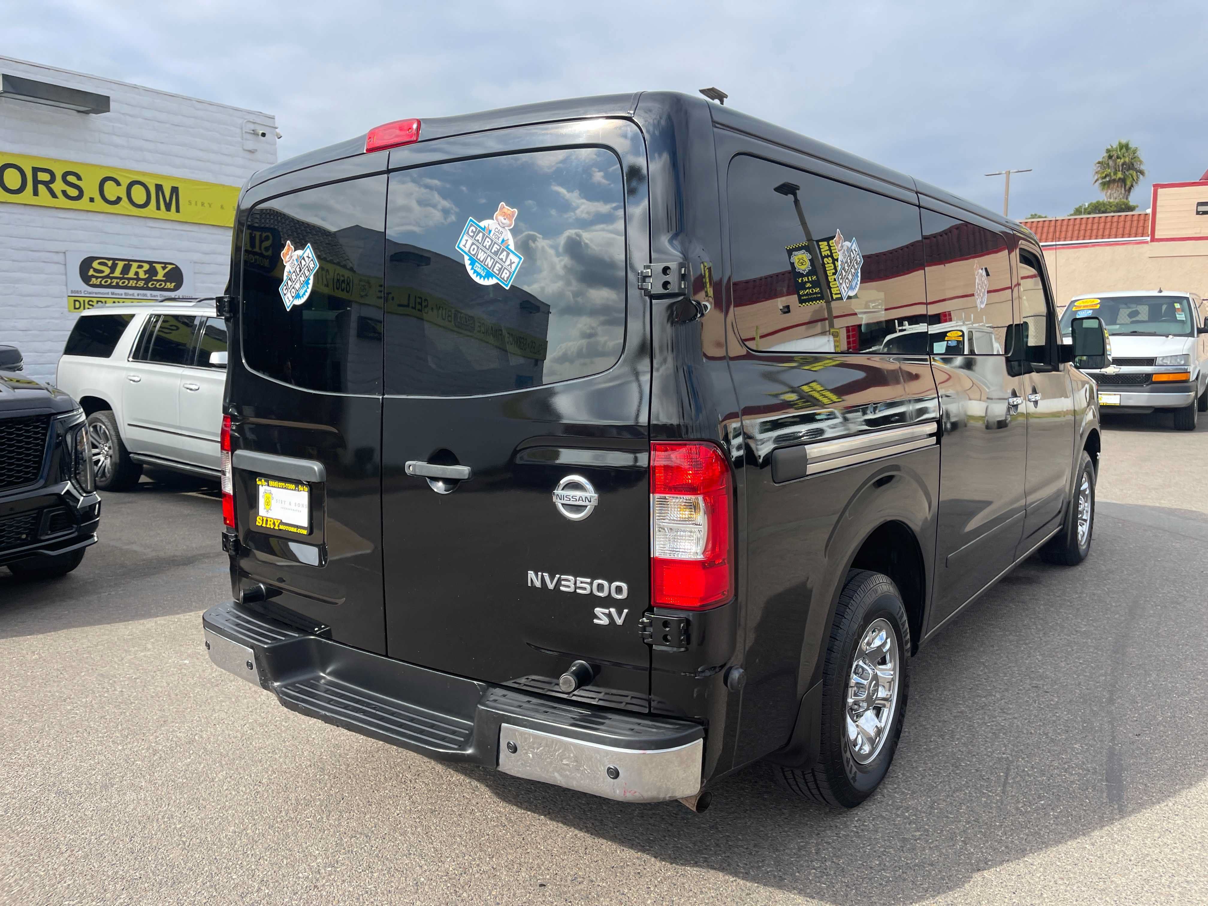 Used 2018 Nissan NV 3500 SV w/ Navigation Package RWD image 3