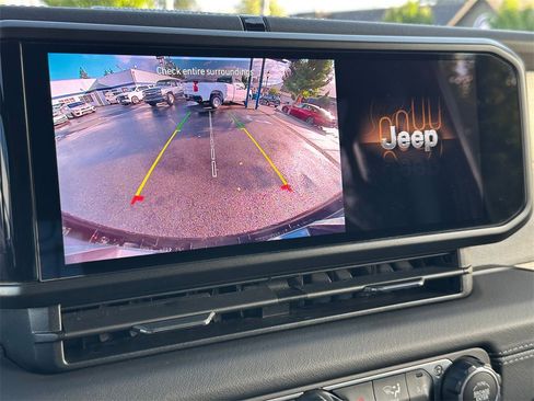 Used 2024 Jeep Wrangler Sahara image 24