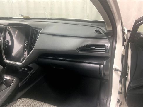 Used 2024 Subaru Crosstrek 2.0i Premium image 13