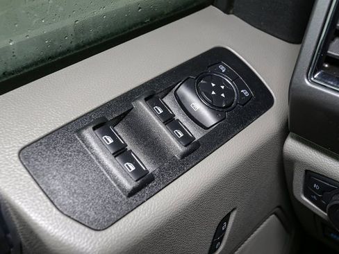 Used 2020 Ford F150 XLT image 29