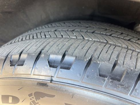 Used 2024 Lincoln Nautilus Premier image 24