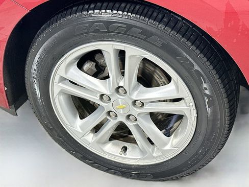 Used 2017 Chevrolet Cruze LT w/ Sun And Sound Package image 30