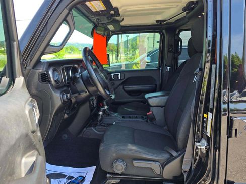 Used 2022 Jeep Wrangler Unlimited Sport AWD/4WD image 3