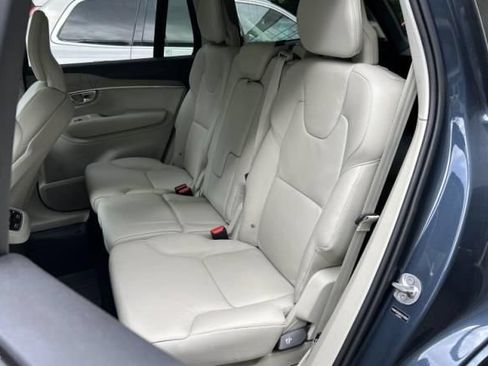 Used 2025 Volvo XC90 B5 Plus w/ Protection Package Premier AWD/4WD image 6