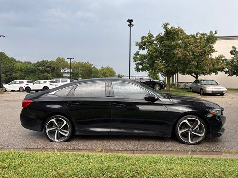 Used 2021 Honda Accord Sport image 4