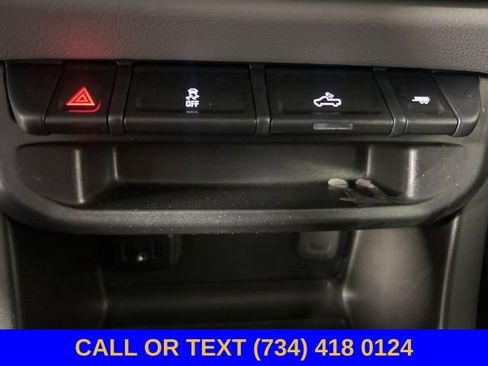 Used 2021 Chevrolet Colorado W/T AWD/4WD image 21