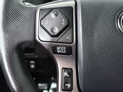 Used 2017 Toyota Tacoma Limited w/ Tow Package AWD/4WD image 31