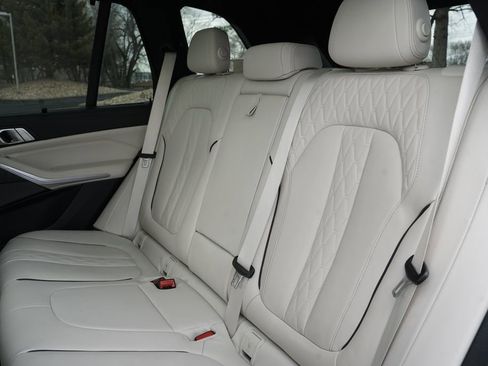 Used 2023 BMW X5 xDrive45e image 17