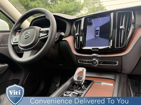 Certified 2023 Volvo XC60 B6 Ultimate w/ Protection Package Premier AWD/4WD image 32