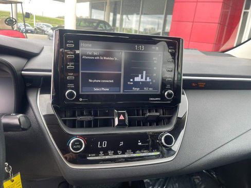 Used 2021 Toyota Corolla LE FWD image 20