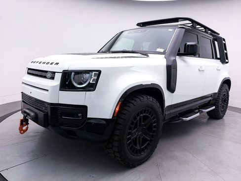 Used 2023 Land Rover Defender 110 X-Dynamic SE image 15