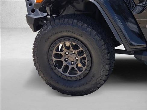 Used 2022 Jeep Wrangler Unlimited Rubicon AWD/4WD image 23