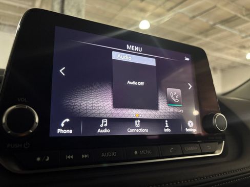 Used 2025 Nissan Rogue SV FWD image 20