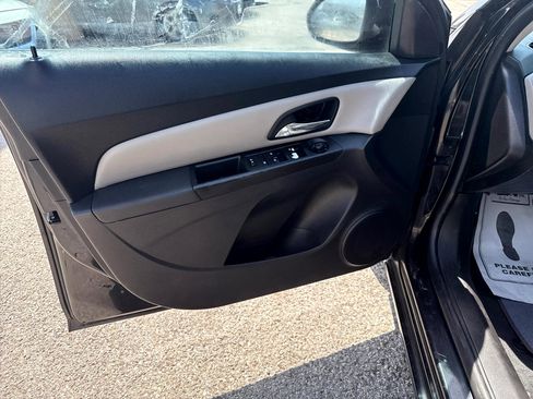 Used 2016 Chevrolet Cruze LS image 11