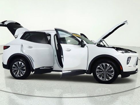 Used 2025 Buick Envision Preferred AWD/4WD image 15
