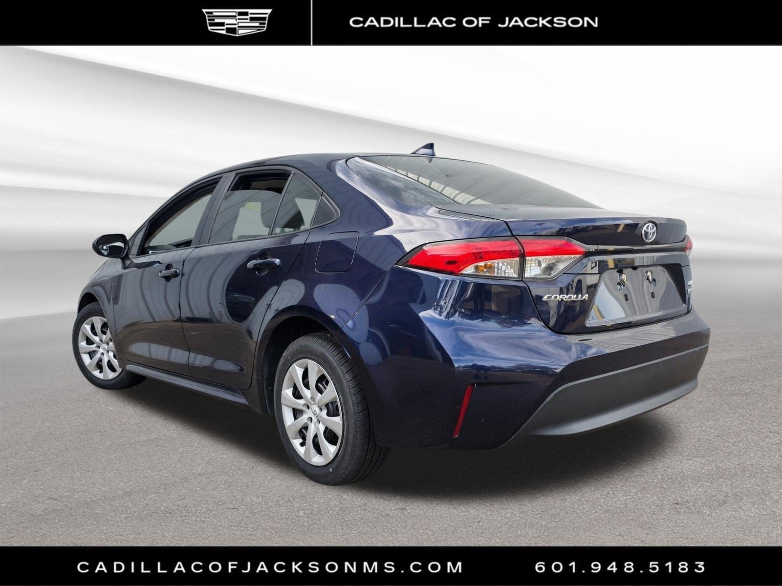 Used 2023 Toyota Corolla LE FWD image 2