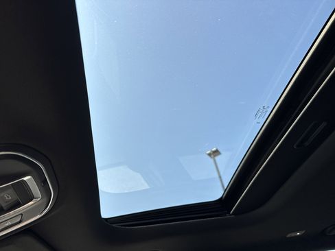 New 2025 Jeep Grand Cherokee L Altitude image 41