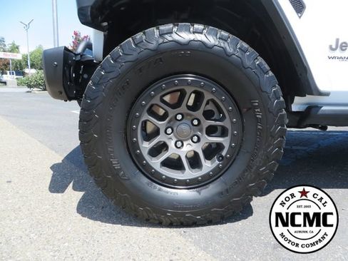 Used 2022 Jeep Wrangler Unlimited Rubicon w/ Xtreme Recon 35" Tire Package AWD/4WD image 10