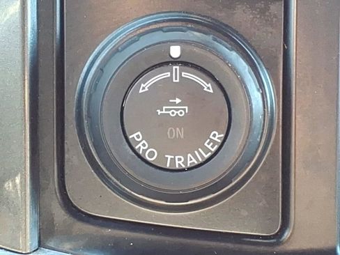 Used 2022 Ford F150 Lariat w/ Equipment Group 502A High AWD/4WD image 16