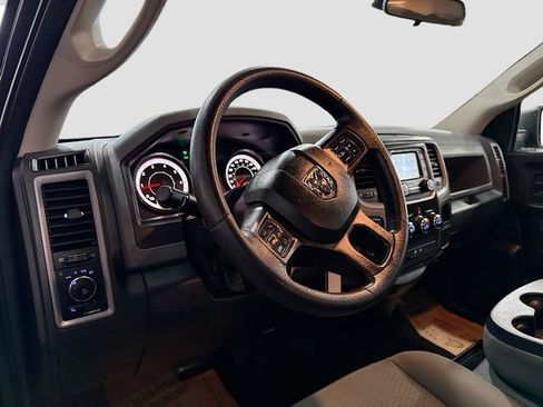 Used 2017 RAM 1500 Express image 10