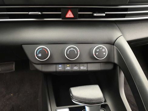 New 2026 Hyundai Elantra SE FWD image 20