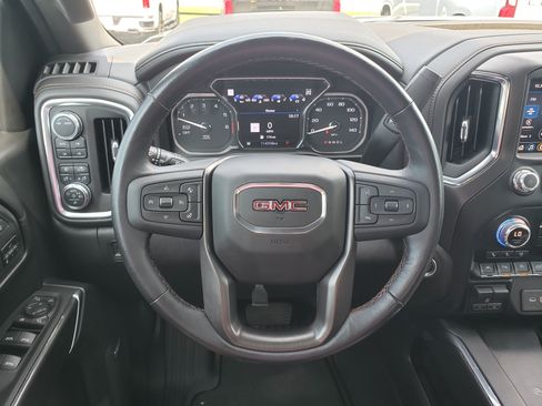 Used 2021 GMC Sierra 1500 AT4 w/ AT4 Value Package AWD/4WD image 15