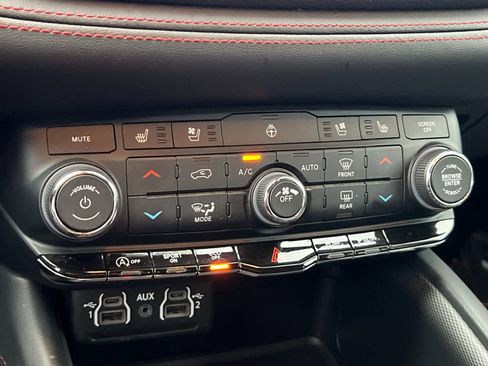 Used 2024 Dodge Durango GT image 22