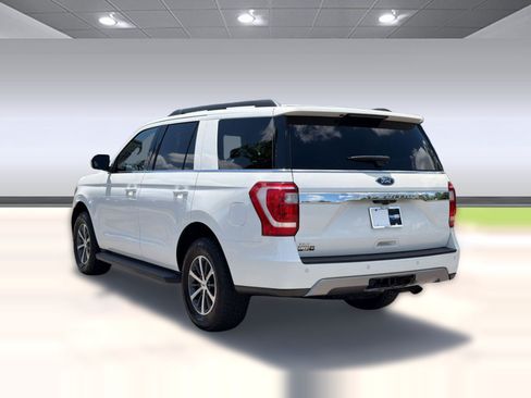 Used 2020 Ford Expedition XLT AWD/4WD image 3