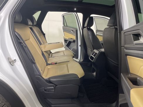 Used 2023 Volkswagen Atlas Cross Sport SEL R-Line image 22