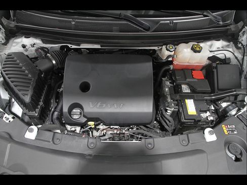 Certified 2022 Chevrolet Traverse Premier FWD image 24