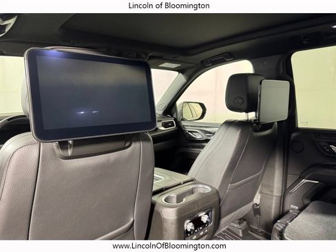 Used 2023 GMC Yukon XL Denali w/ Denali Reserve Package AWD/4WD image 13