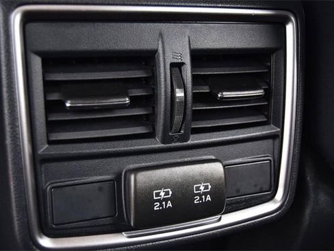 Used 2024 Subaru Forester Limited image 25