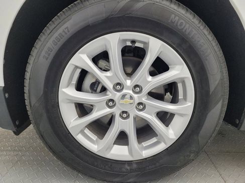 Used 2021 Chevrolet Equinox LT image 31