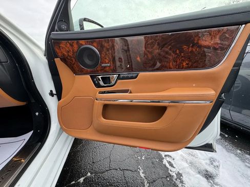 Used 2017 Jaguar XJ L Portfolio image 40