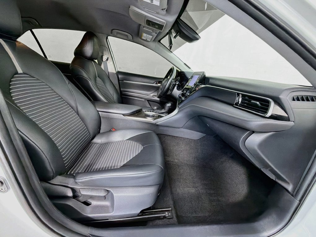 Used 2021 Toyota Camry SE FWD image 28