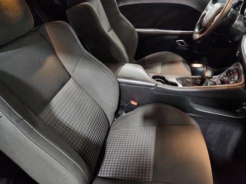 Used 2019 Dodge Challenger GT w/ Driver Convenience Group image 31