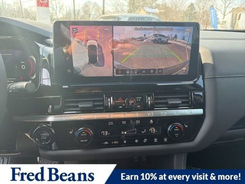 New 2026 Nissan Pathfinder SL image 13