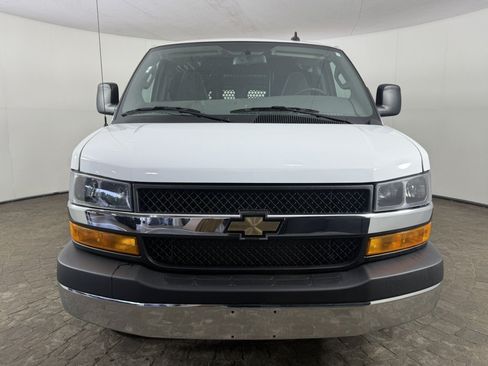Used 2024 Chevrolet Express 2500 w/ Driver Convenience Package RWD image 2