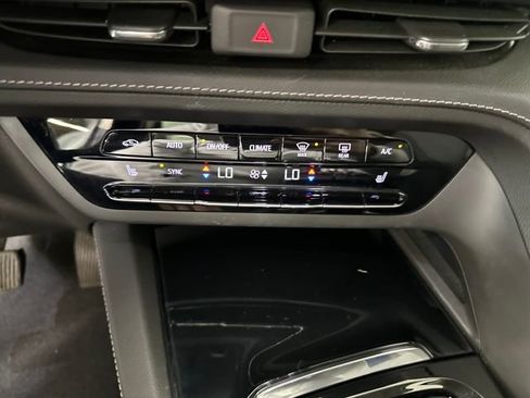 Used 2022 Buick Envision Preferred image 23