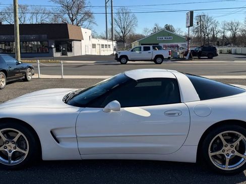 Used 2003 Chevrolet Corvette Coupe w/ Preferred Equipment Group image 7