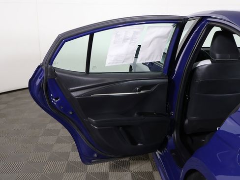 Used 2025 Toyota Camry SE image 18