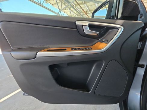 Used 2017 Volvo XC60 T6 Inscription w/ Preferred Option Package image 22