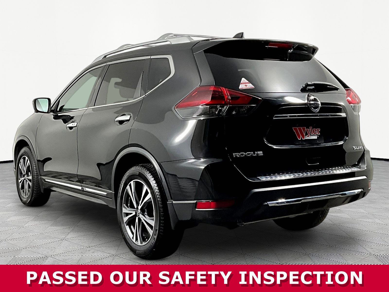 Used 2018 Nissan Rogue SL w/ Premium Package AWD/4WD image 4