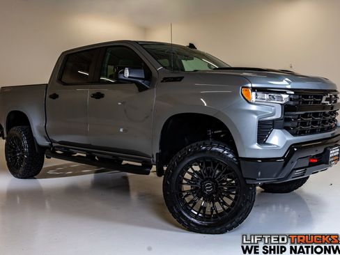Used 2024 Chevrolet Silverado 1500 LT Trail Boss w/ LT Trail Boss Premium Package AWD/4WD image 1