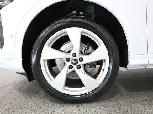 Certified 2025 Audi Q5 Premium w/ Premium Plus AWD/4WD image 5